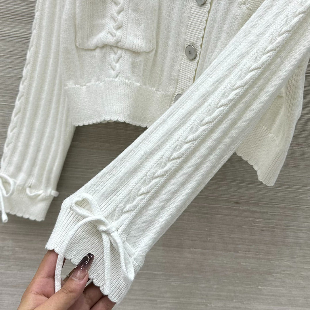 C 25 Pure White Simple Bow Cardigan