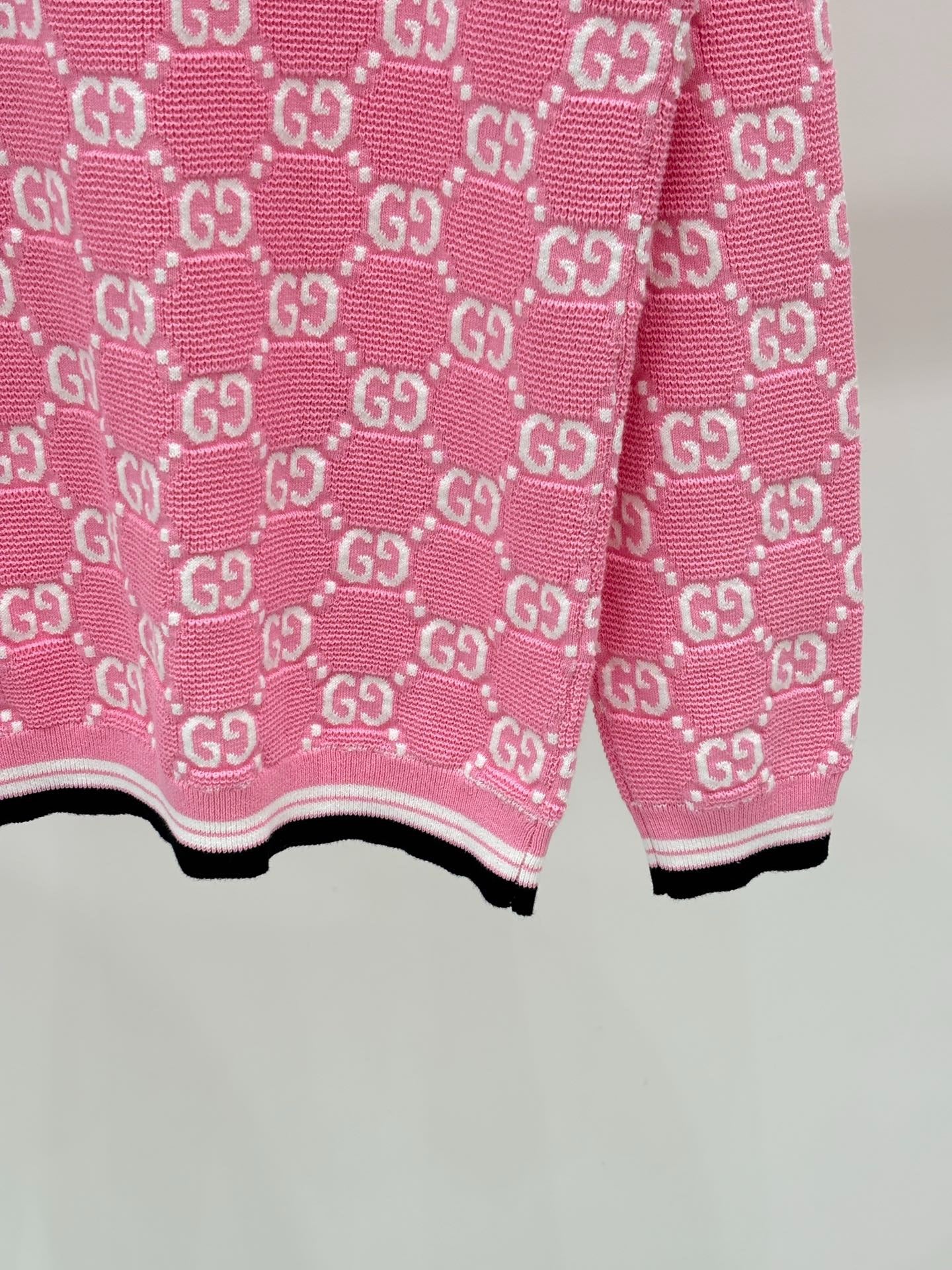 G 25 Early Spring New Appliquéd Casual Knit