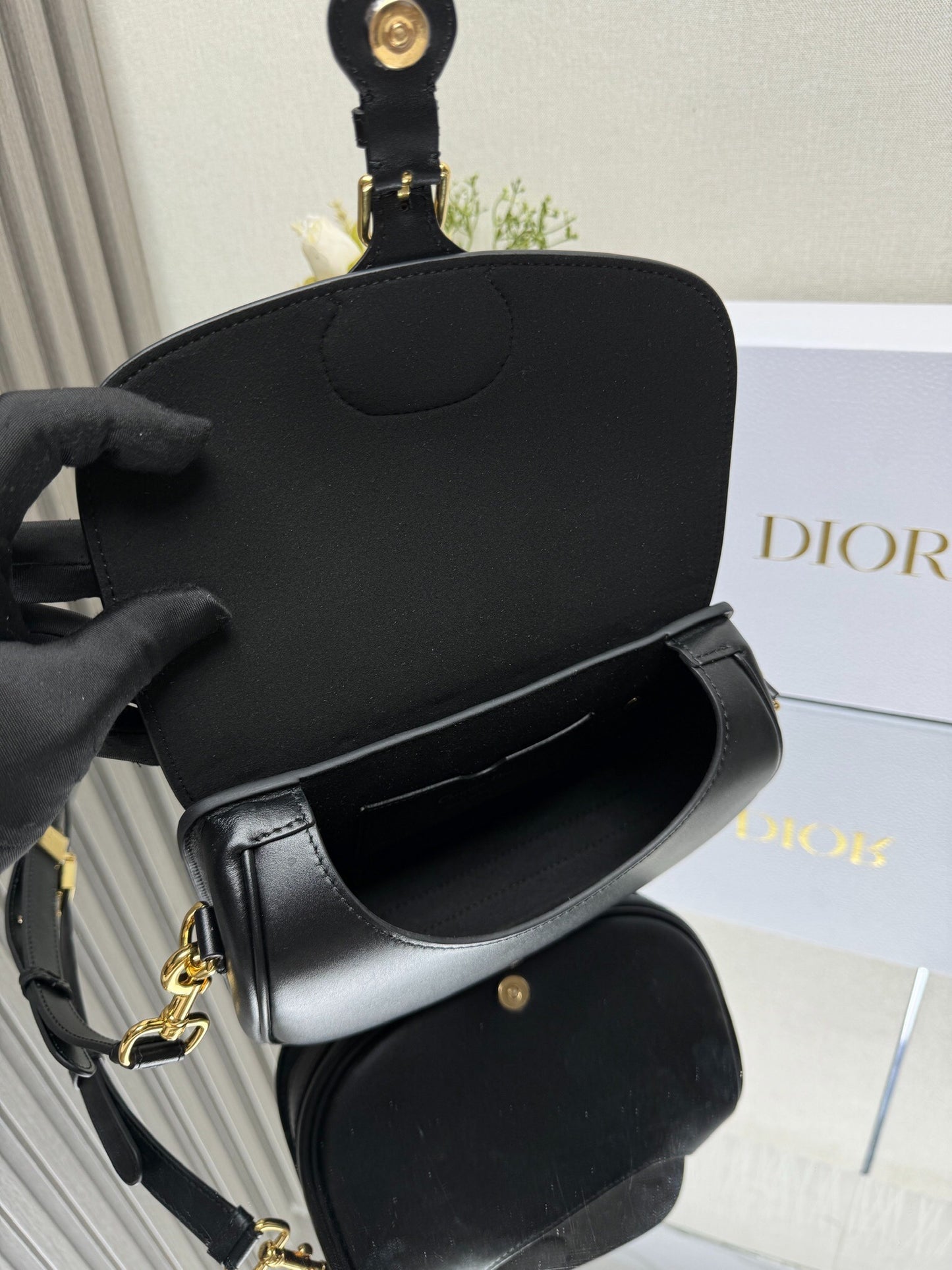 D 25 Boobby Medium Black Handbag Shoulder Bag