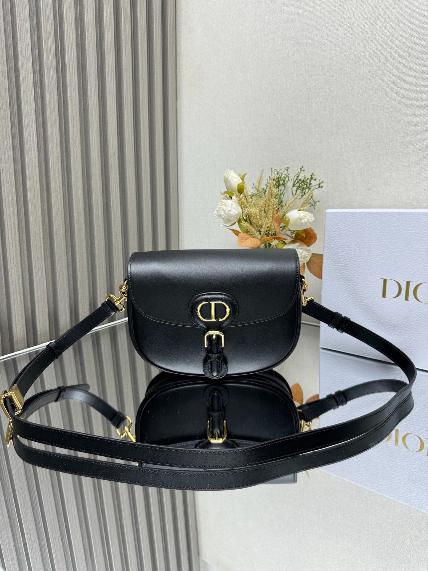 D 25 Boobby Medium Black Handbag Shoulder Bag