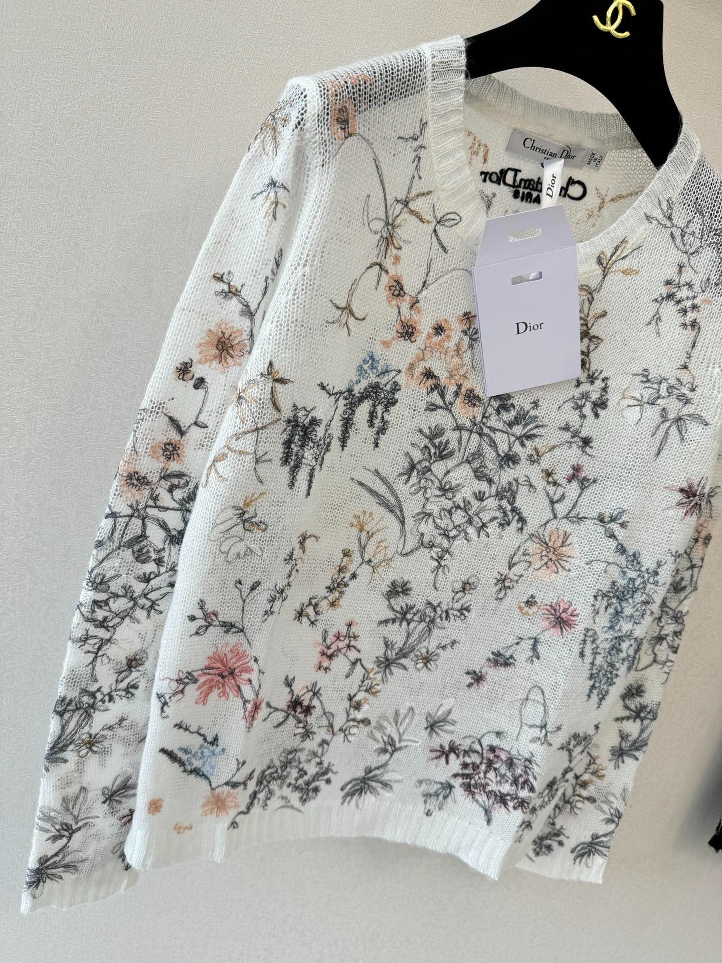 D 25 All-over embroidery Round neck, long sleeves(BLAKC/WHITE)