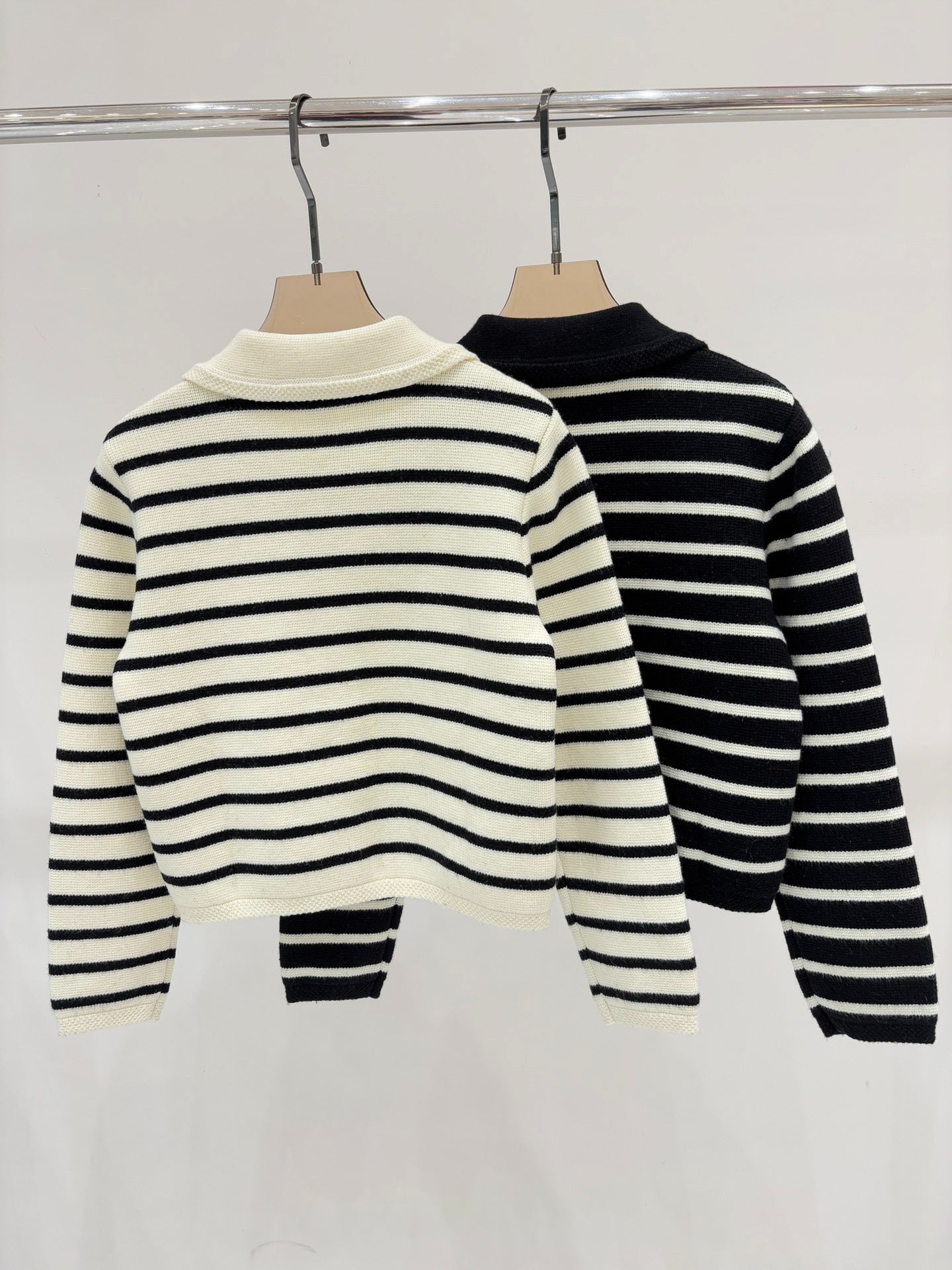 CE 25 Early Spring New Metal Button Striped Casual Knit Card