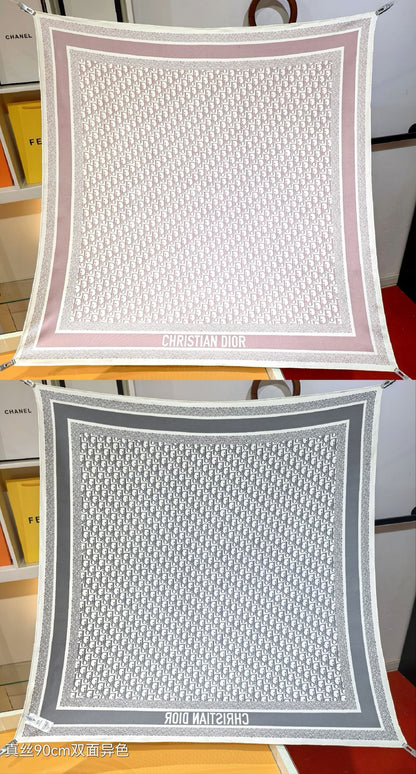 D 25 Double-sided, full-printed silk scarf