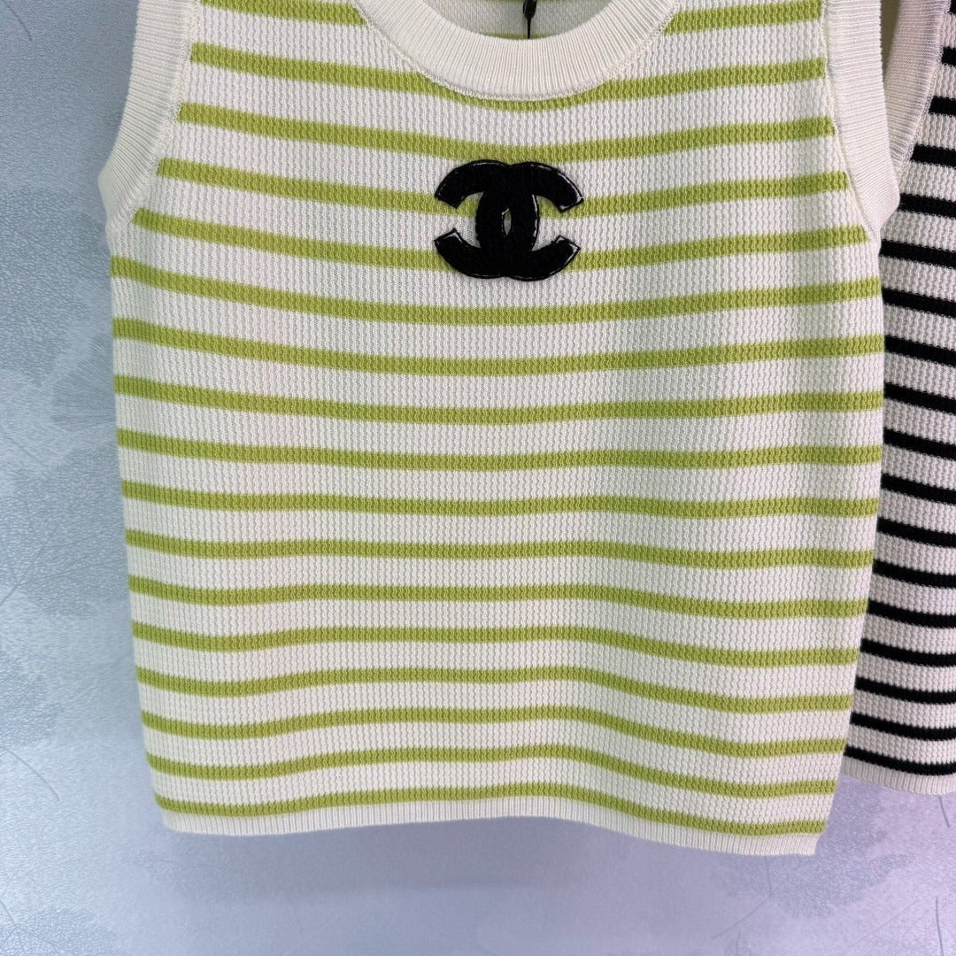 C 25 Striped knit undershirt
