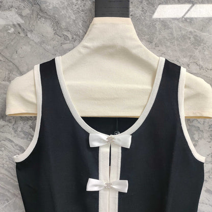 C 25 Black and White Color Clash Bow Knit Vest