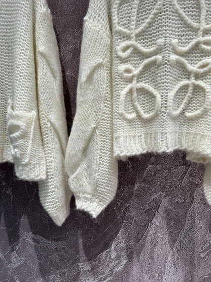 LO 25 Cream White Mohair Sweater