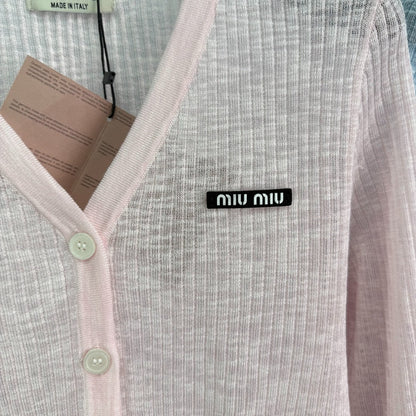 M 25 Short Thin Small Cardigan Long Sleeve