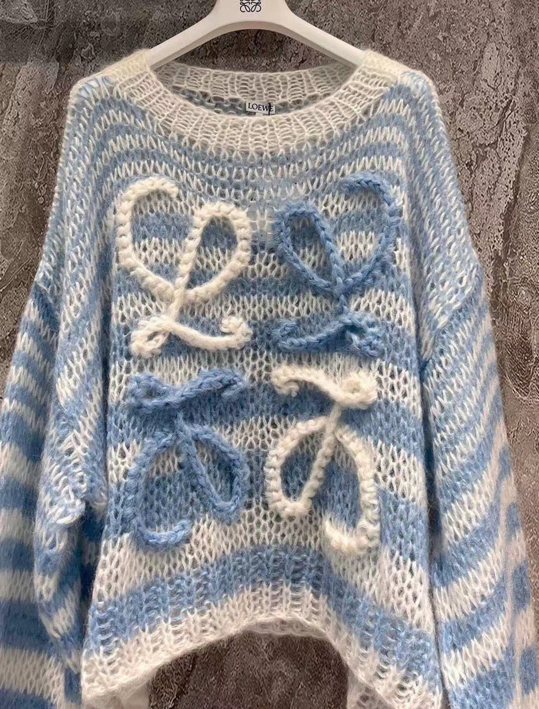LO 25 Lightweight blended blue mohair sweater