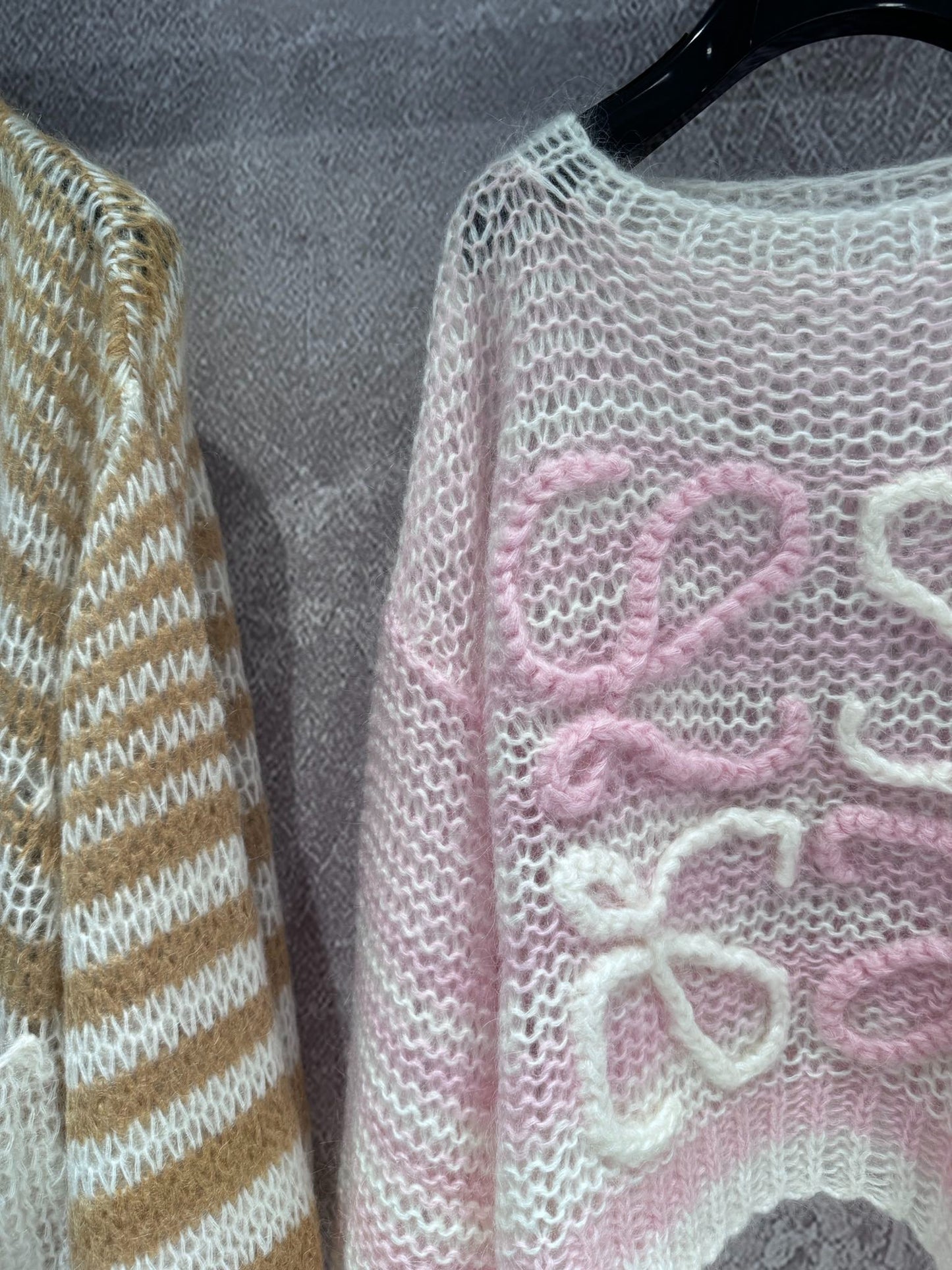 LO 25 Pink mohair sweater