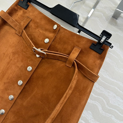 P 25 Fashionable lambskin skirt