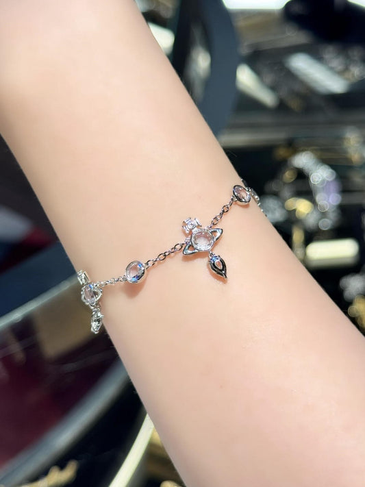 Vivian, bracelet.
