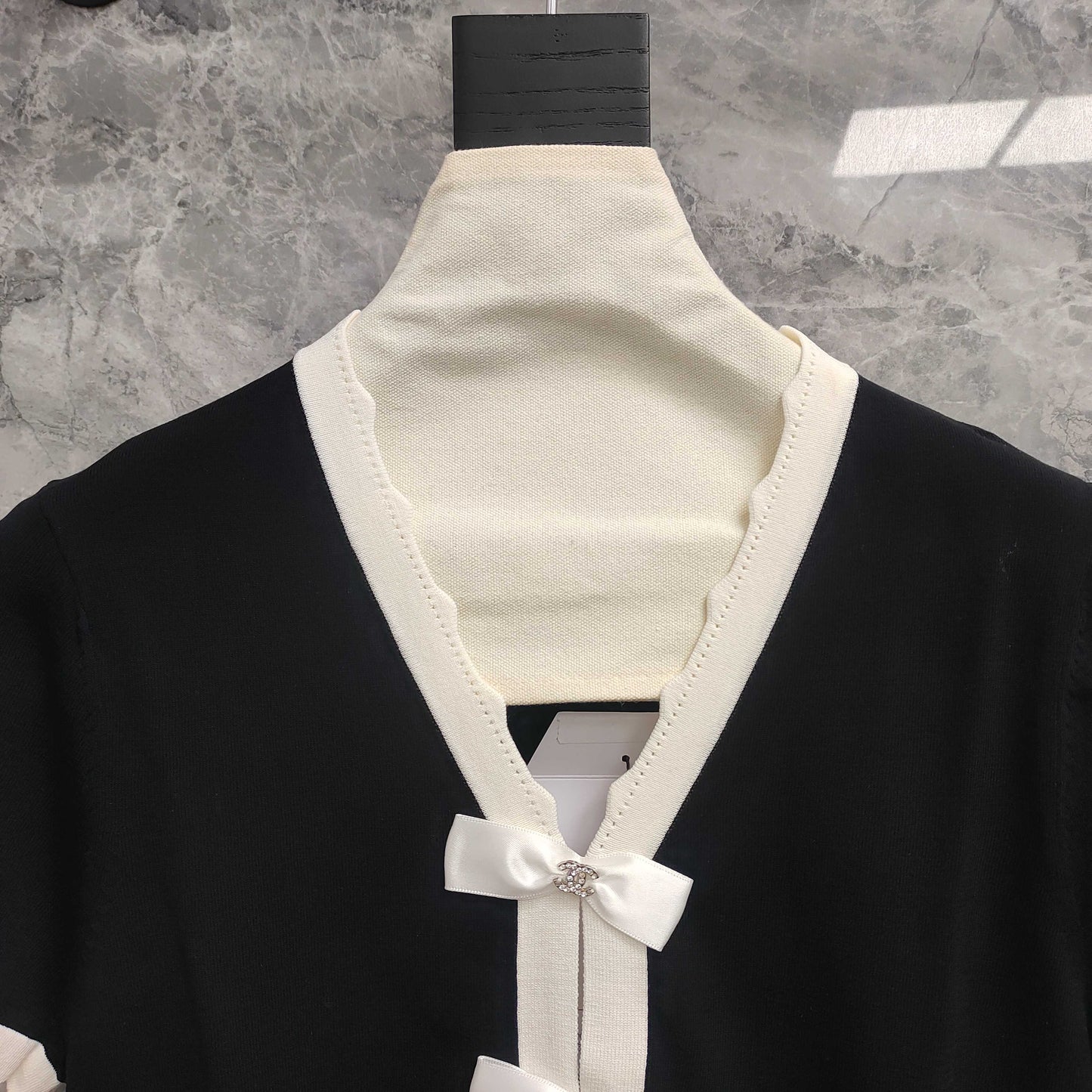 C 25 Black and White Color Clash Bow Knit Short Sleeve
