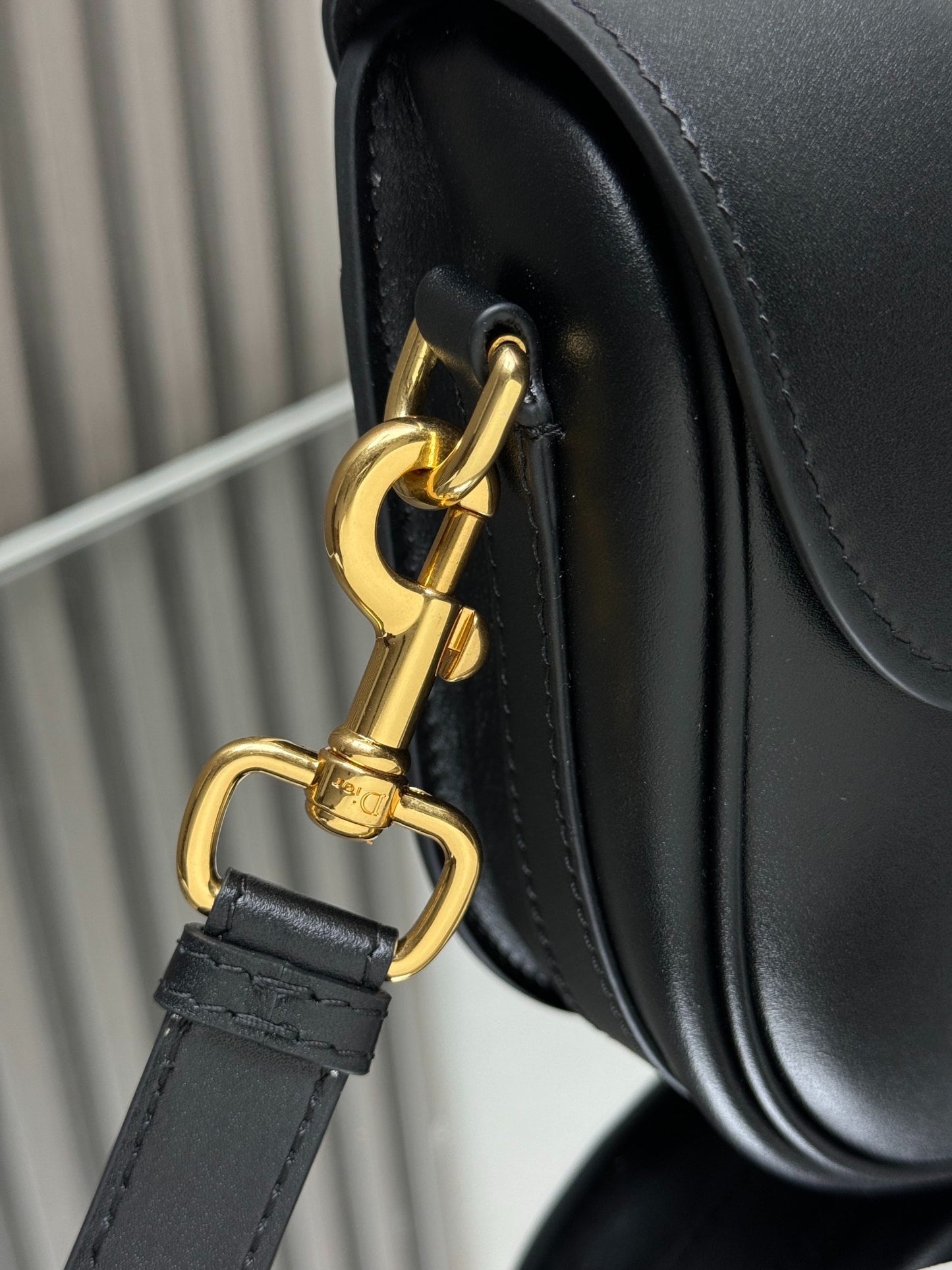 D 25 Boobby Medium Black Handbag Shoulder Bag