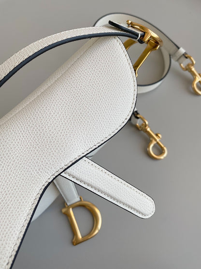 D 25 Palm Print White Small 𝗦𝗮𝗱𝗱𝗹 Classic Saddle Bag with Shoulder Strap