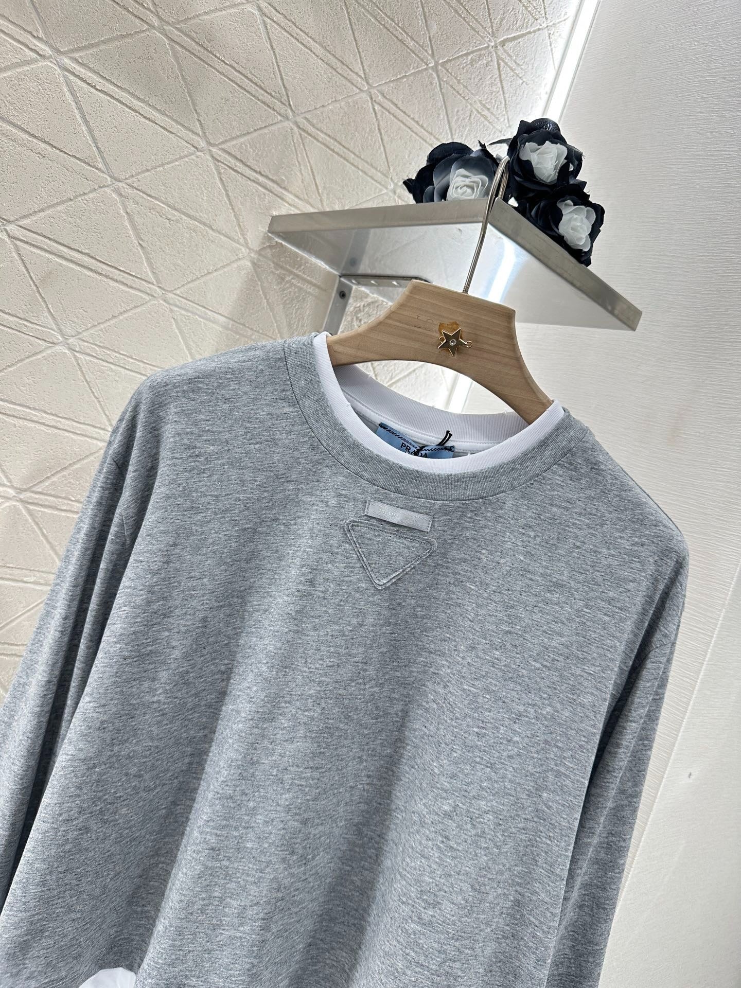 P 25 False Two Piece Round Neck Long Sleeve