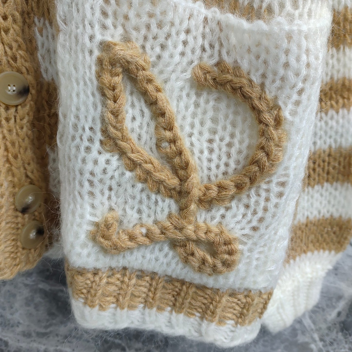 LO 24 Mohair V-Neck Cardigan
