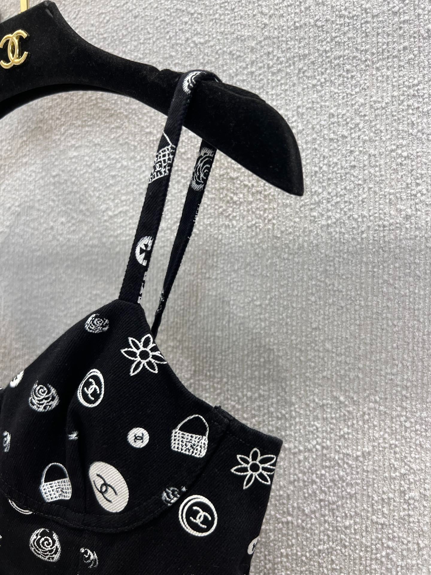 C 25Ss spring and summer new Printed denim suspenders + skirt