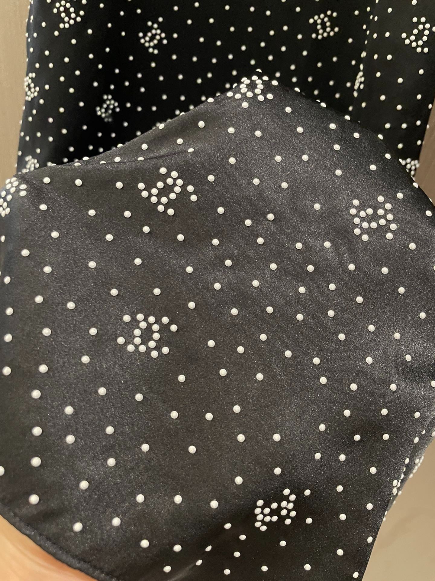 C 24 Heavy-duty pearl silk dress