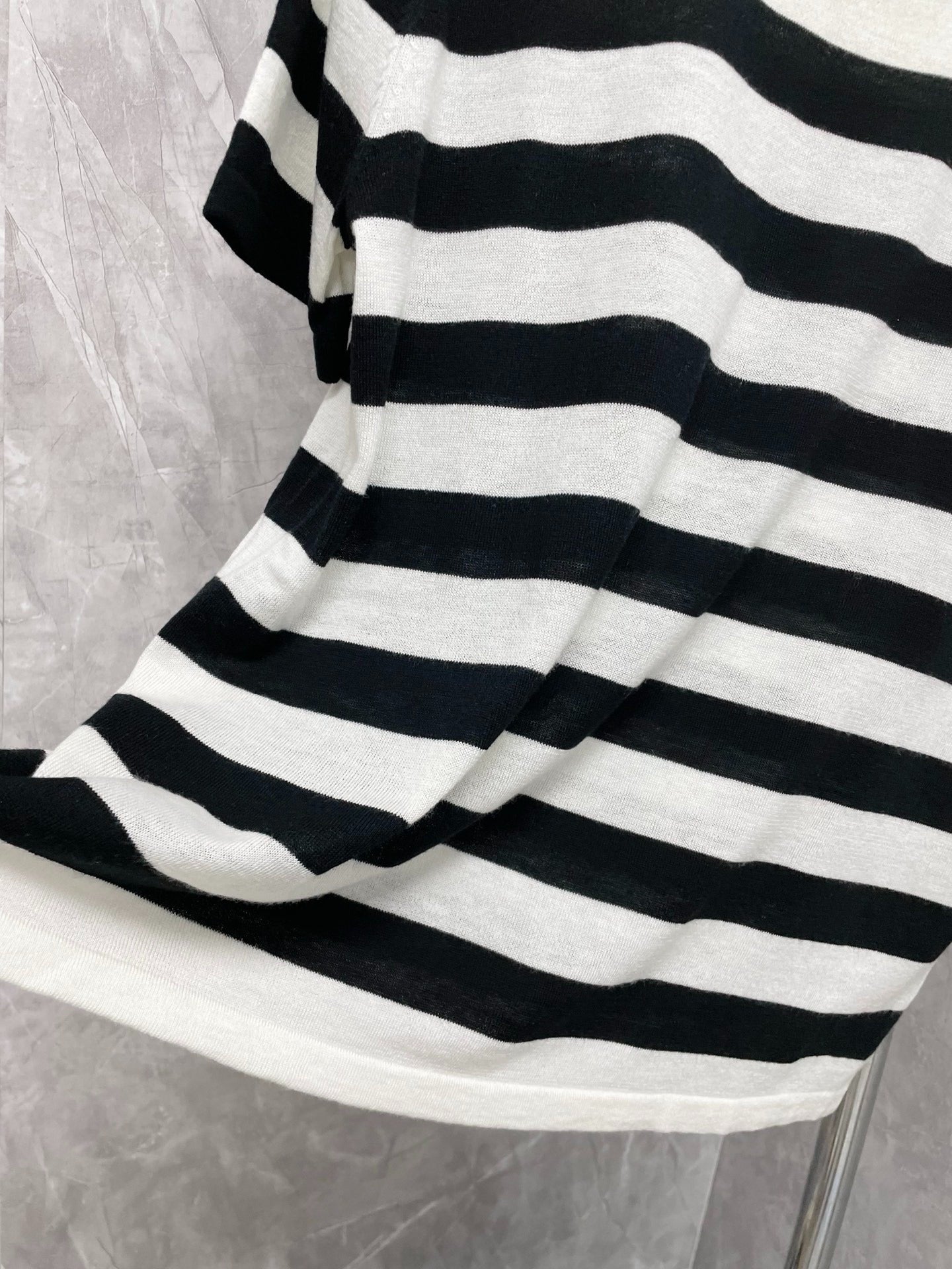 CE 25 New Classic Black and White Striped Arc de Triomphe Embroidered Short Sleeve