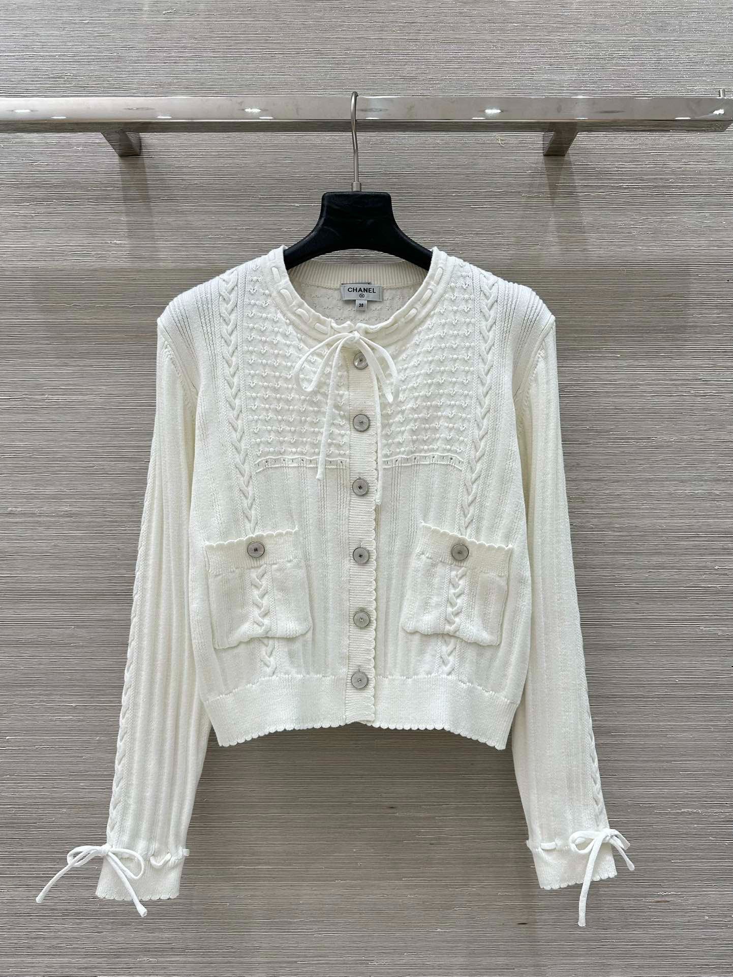 C 25 Pure White Simple Bow Cardigan