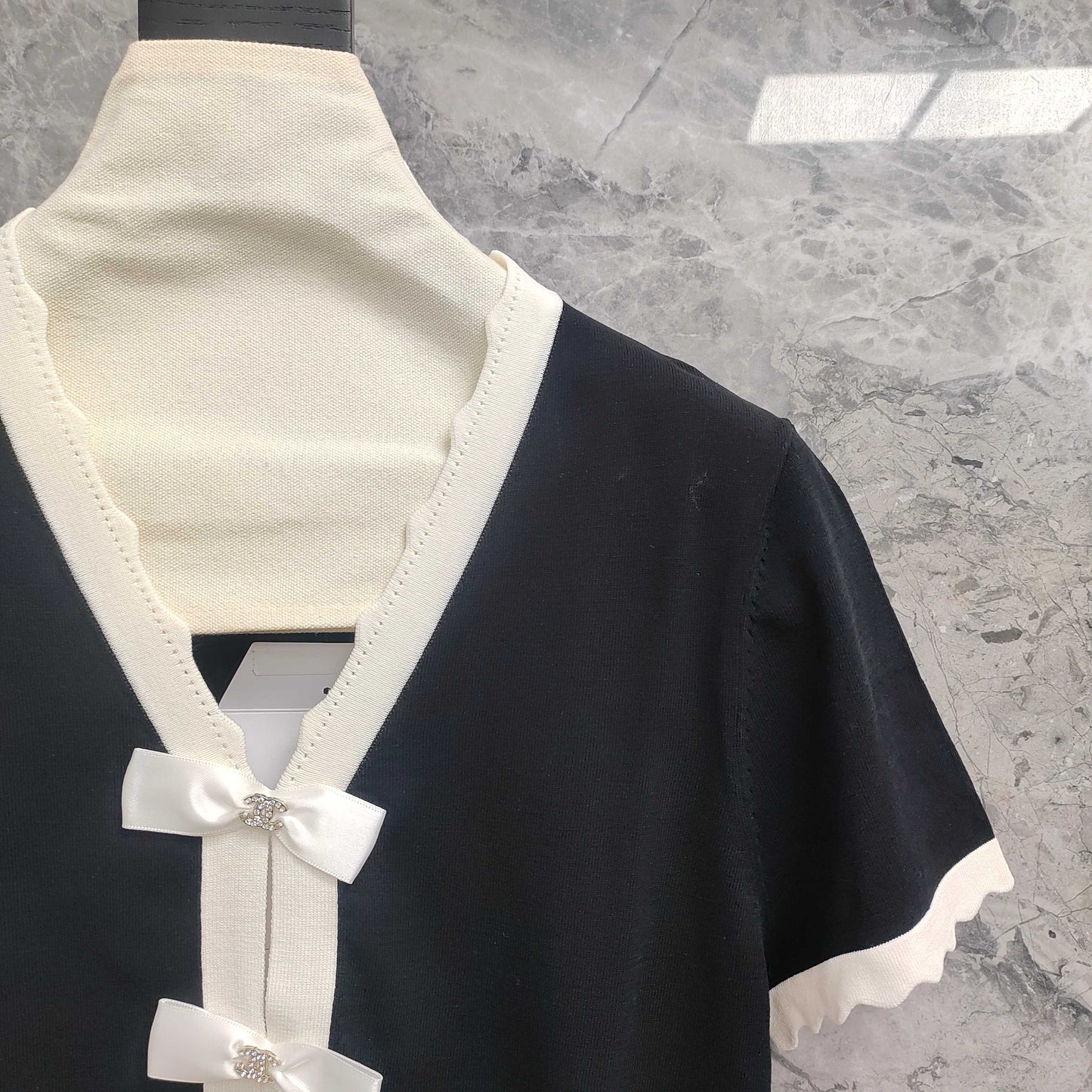 C 25 Black and White Color Clash Bow Knit Short Sleeve