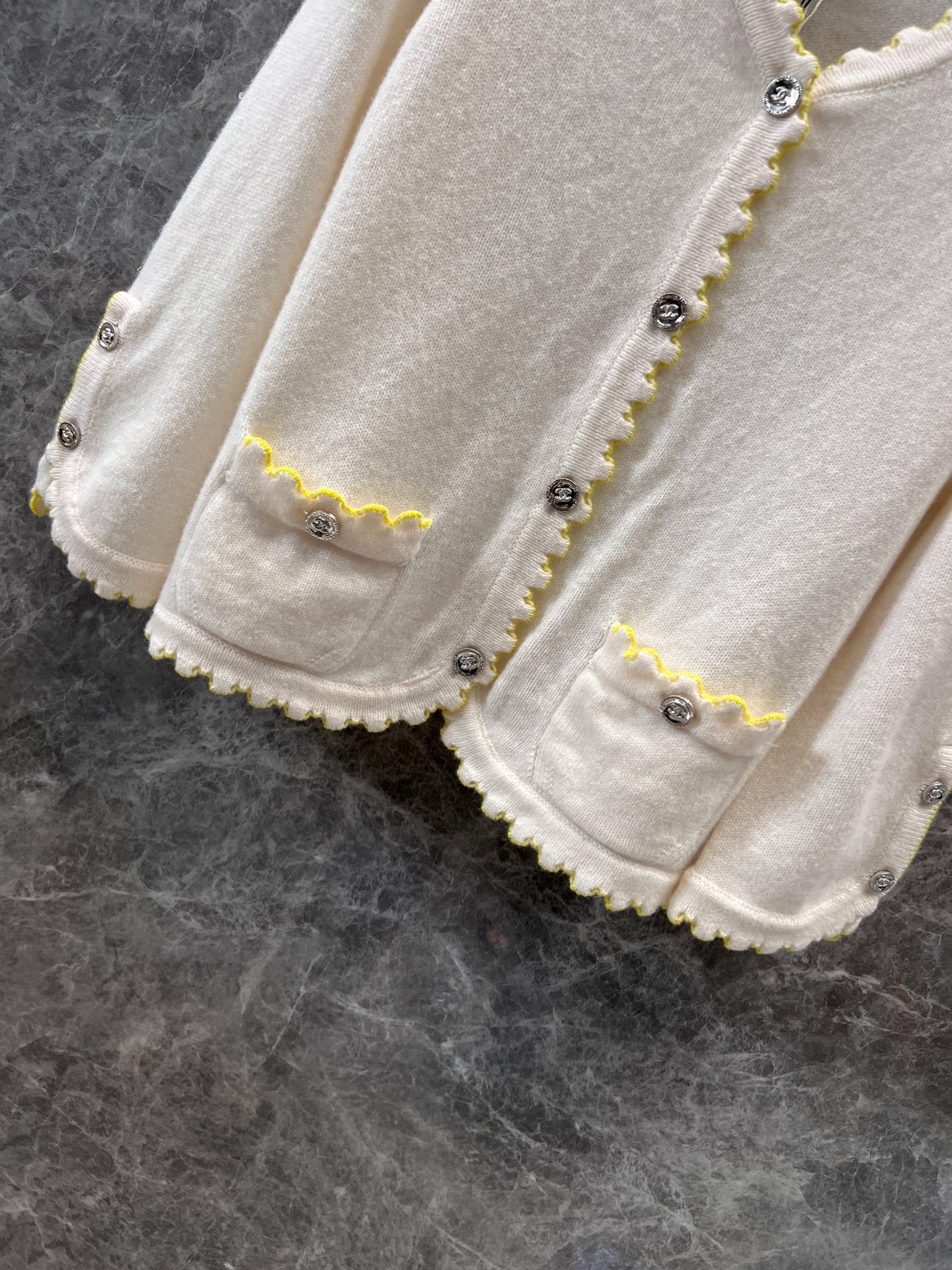 C 25 Split Sleeve Wavy Lace Short Knit Cardigan