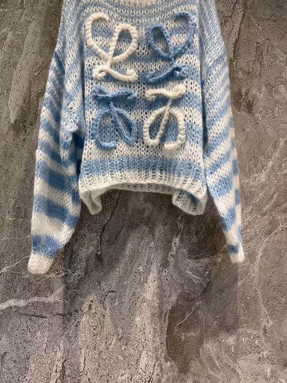 LO 25 Lightweight blended blue mohair sweater