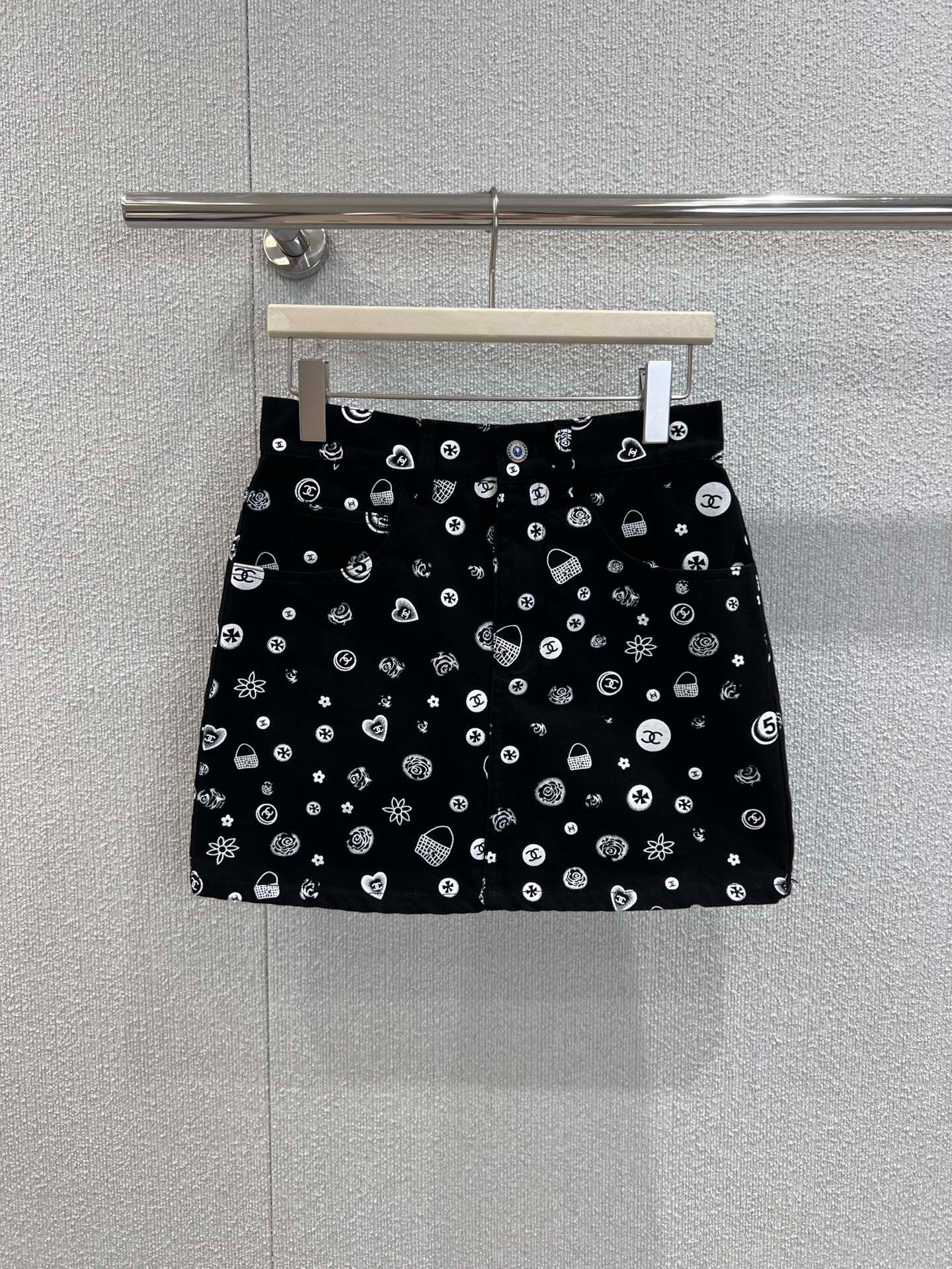 C 25Ss spring and summer new Printed denim suspenders + skirt