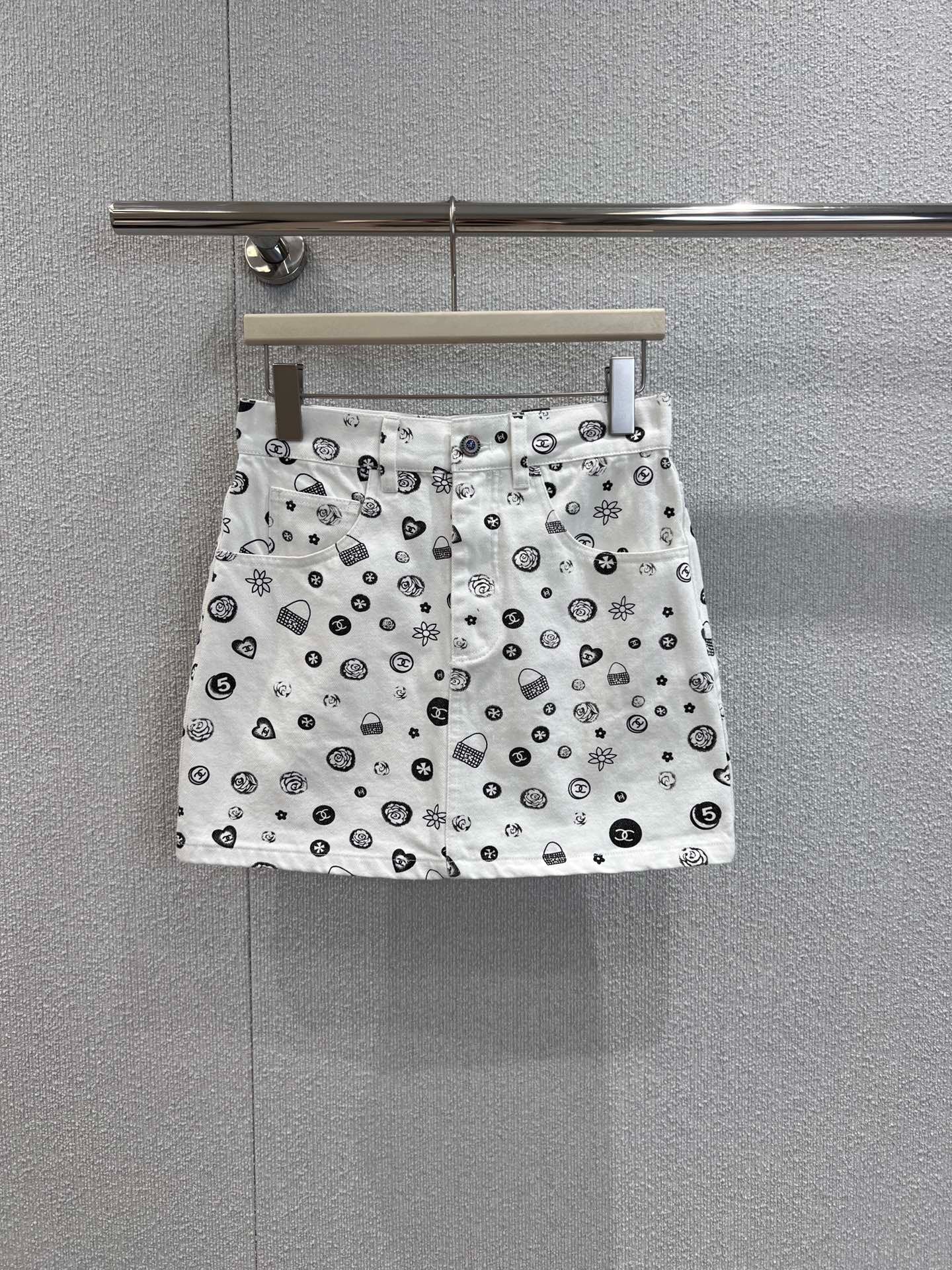 C 25Ss spring and summer new Printed denim suspenders + skirt