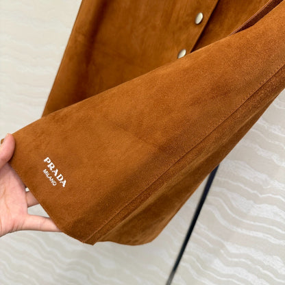 P 25 Fashionable lambskin skirt