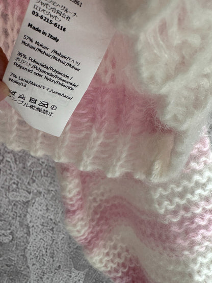 LO 25 Pink mohair sweater