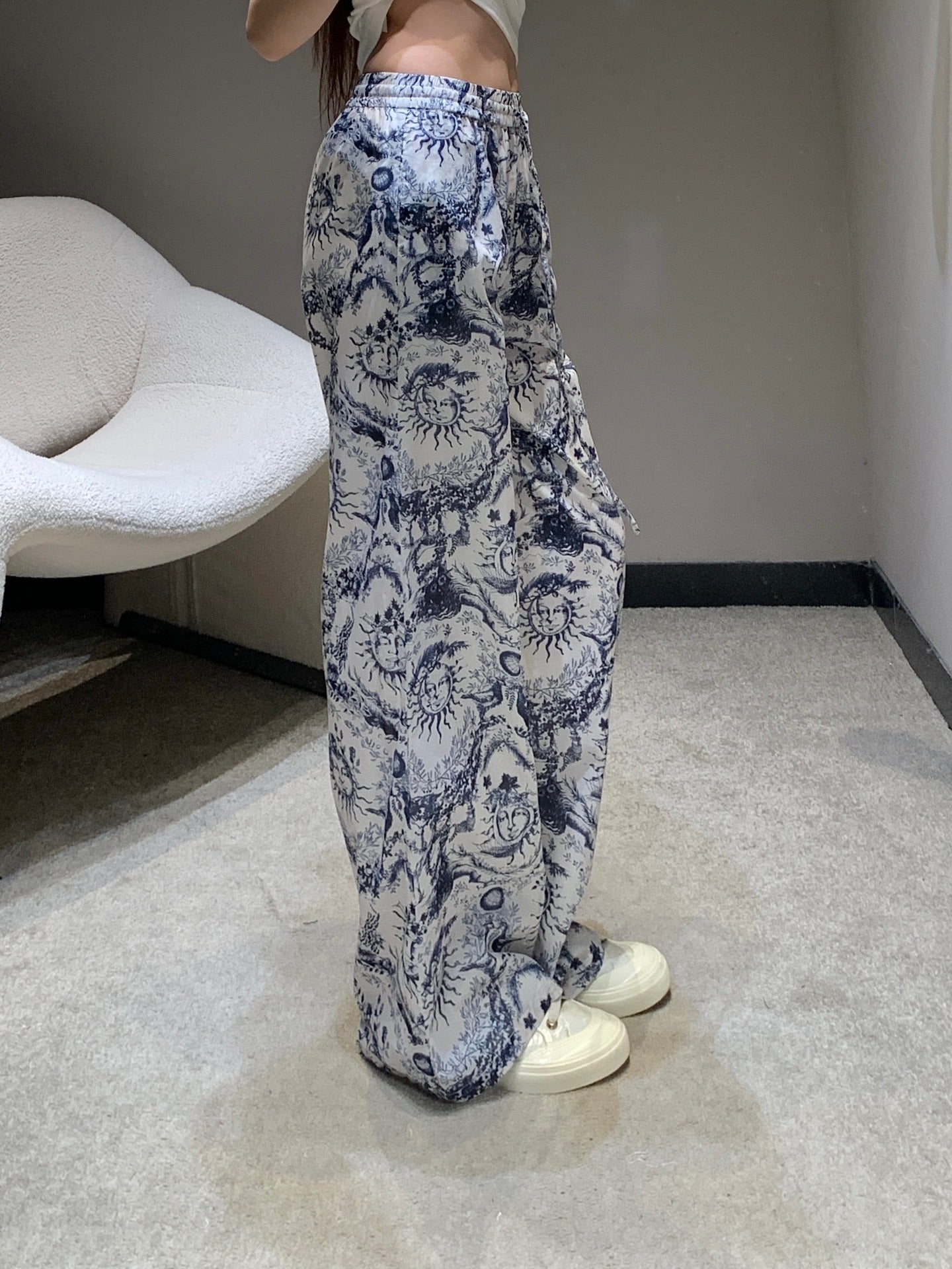 D 25Ss Spring and Summer New Sun Goddess Printed Casual Trousers