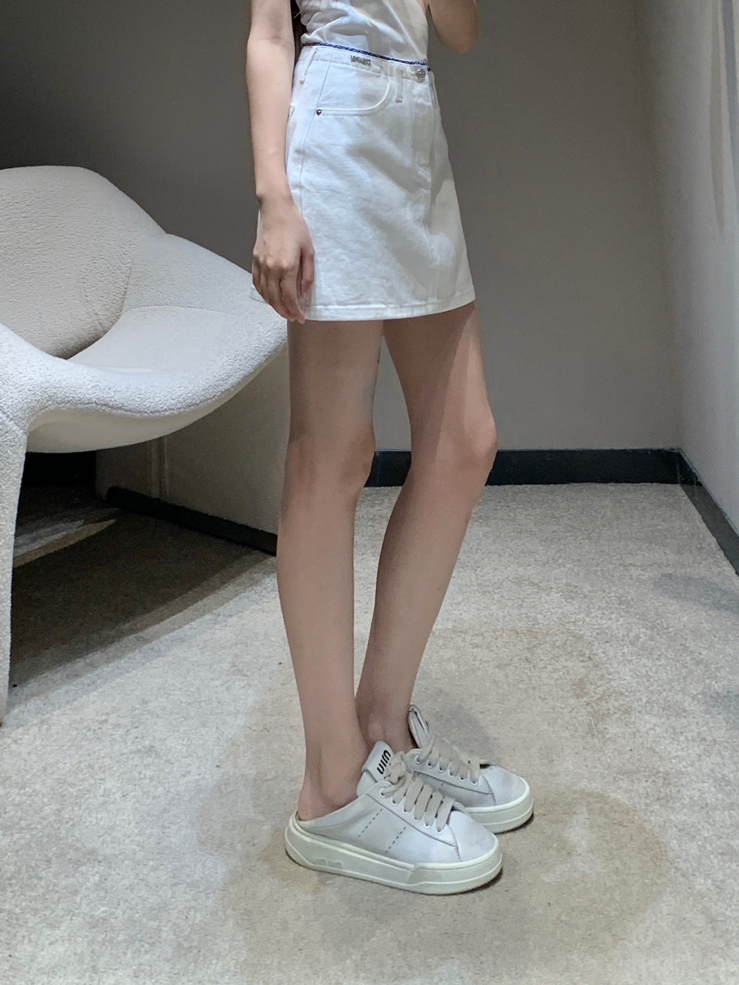 M 25 Heavy duty embroidered white denim half skirt