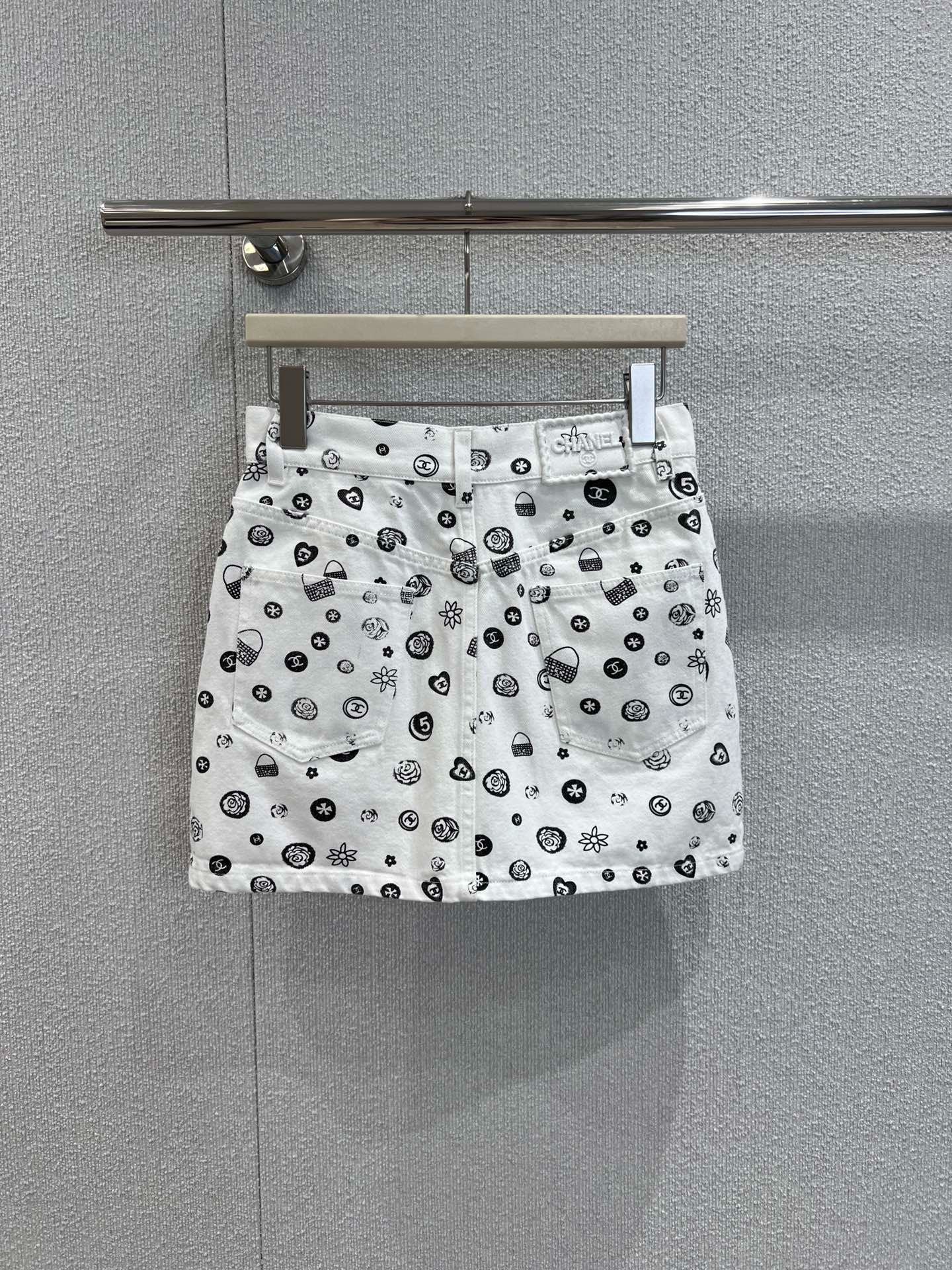 C 25Ss spring and summer new Printed denim suspenders + skirt