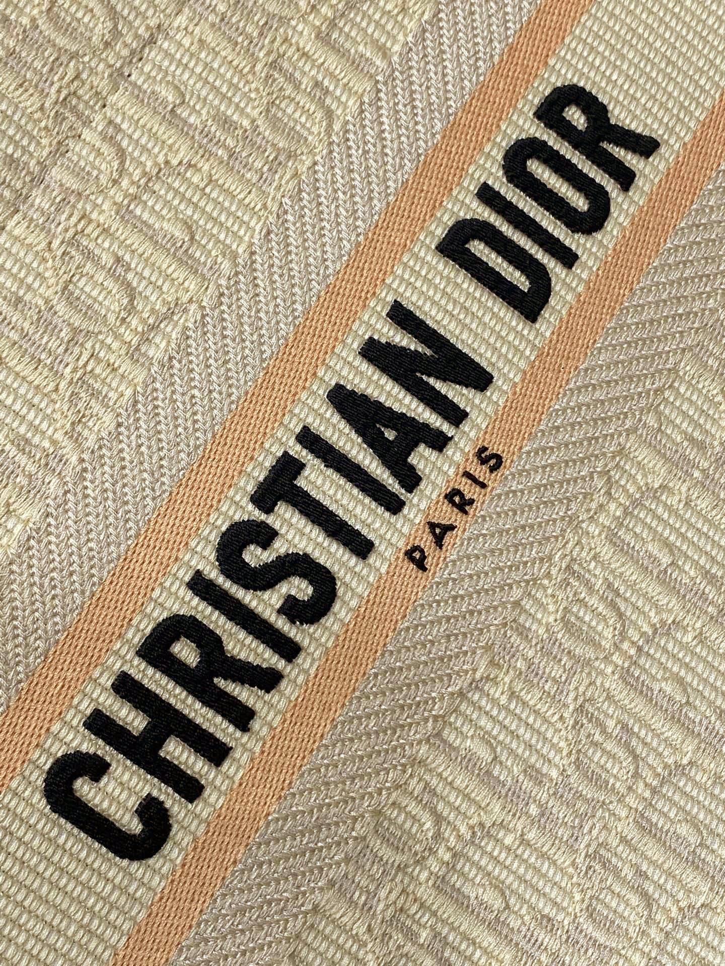 D  Book Tote Bag Beige Oblique Embroidered Raffia and Camel Calfskin