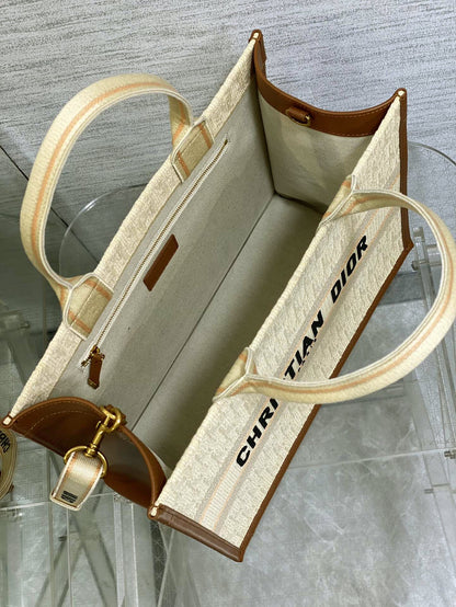 D  Book Tote Bag Beige Oblique Embroidered Raffia and Camel Calfskin