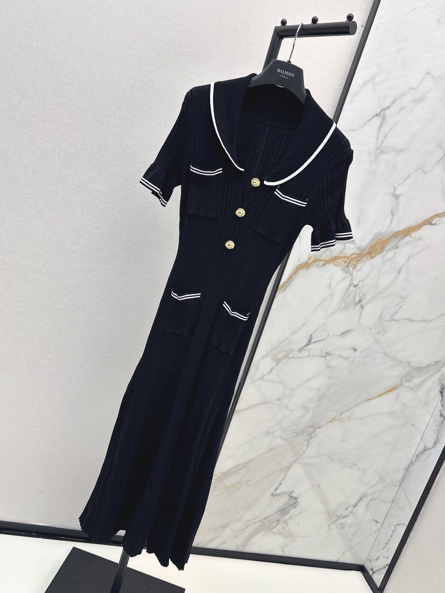 C 25SS Knitted dress(Black,white)