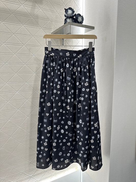 C 2025 new product High waist mid-length skirt