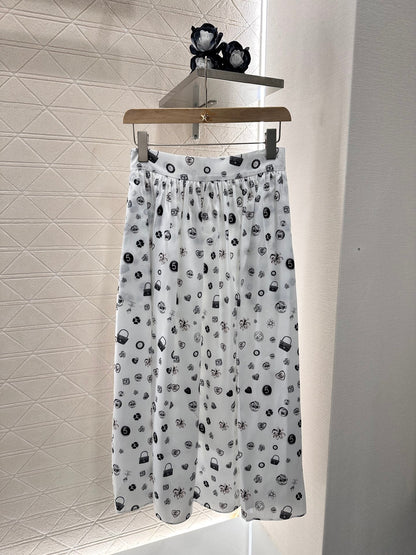 C 2025 new product High waist mid-length skirt