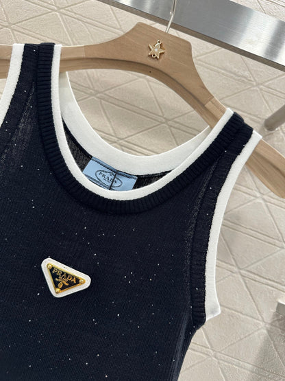 P 25 new product Fake two-piece knitted vest