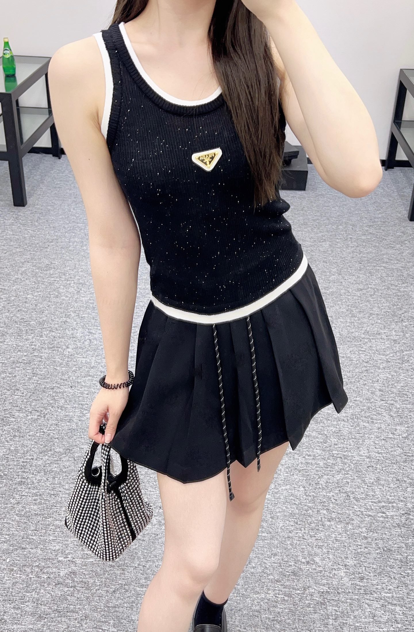 P 25 new product Fake two-piece knitted vest