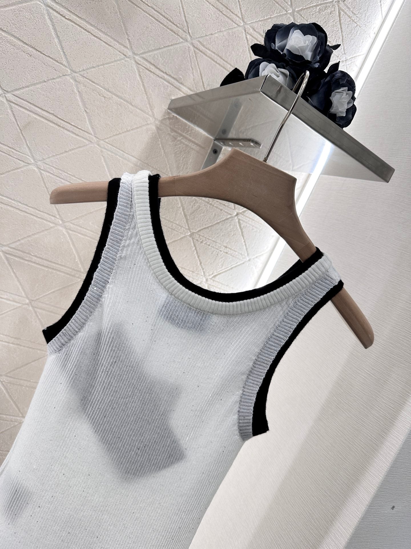 P 2025 new product Fake two-piece knitted vest