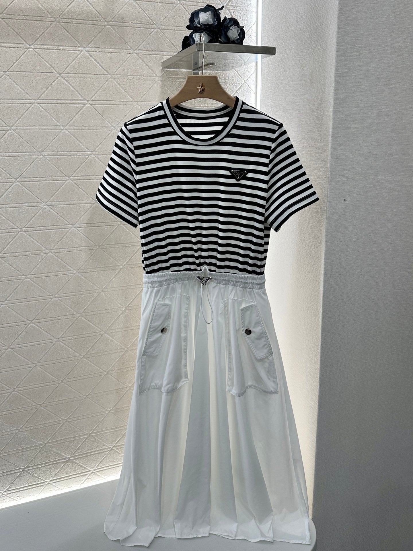 P 25 new products Striped dress