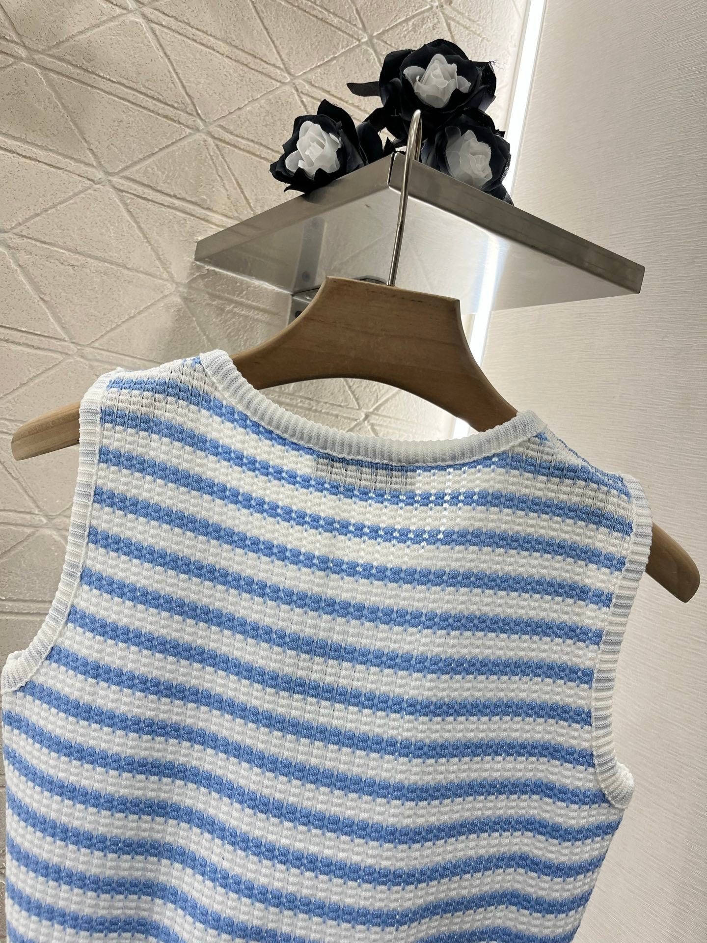 L*♥2025 nouveau produit Gilet tricoté rayé 