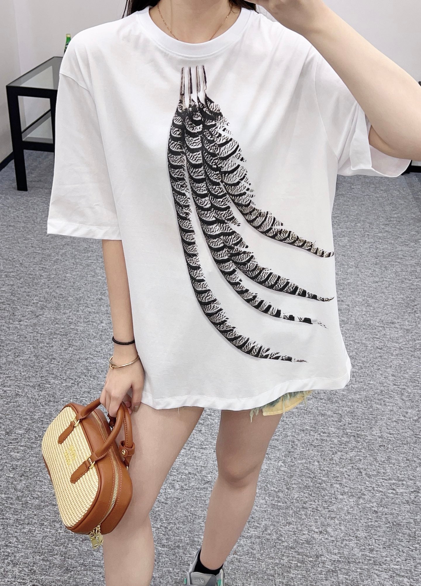 L*♥2025 new product Feather print