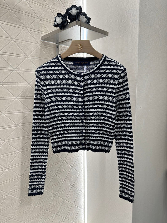 L 2025 new products Knitted cardigan