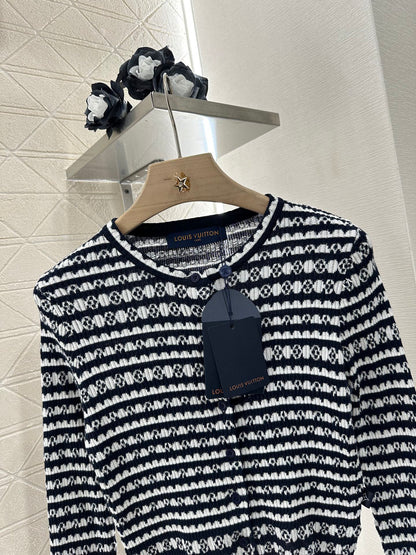 L 2025 new products Knitted cardigan