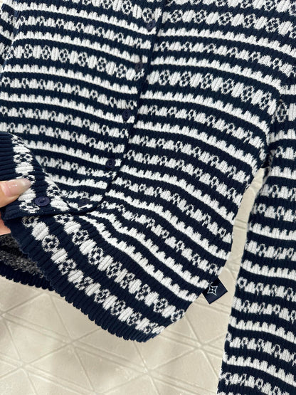 L 2025 new products Knitted cardigan