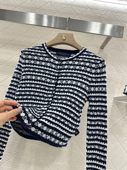L 2025 new products Knitted cardigan