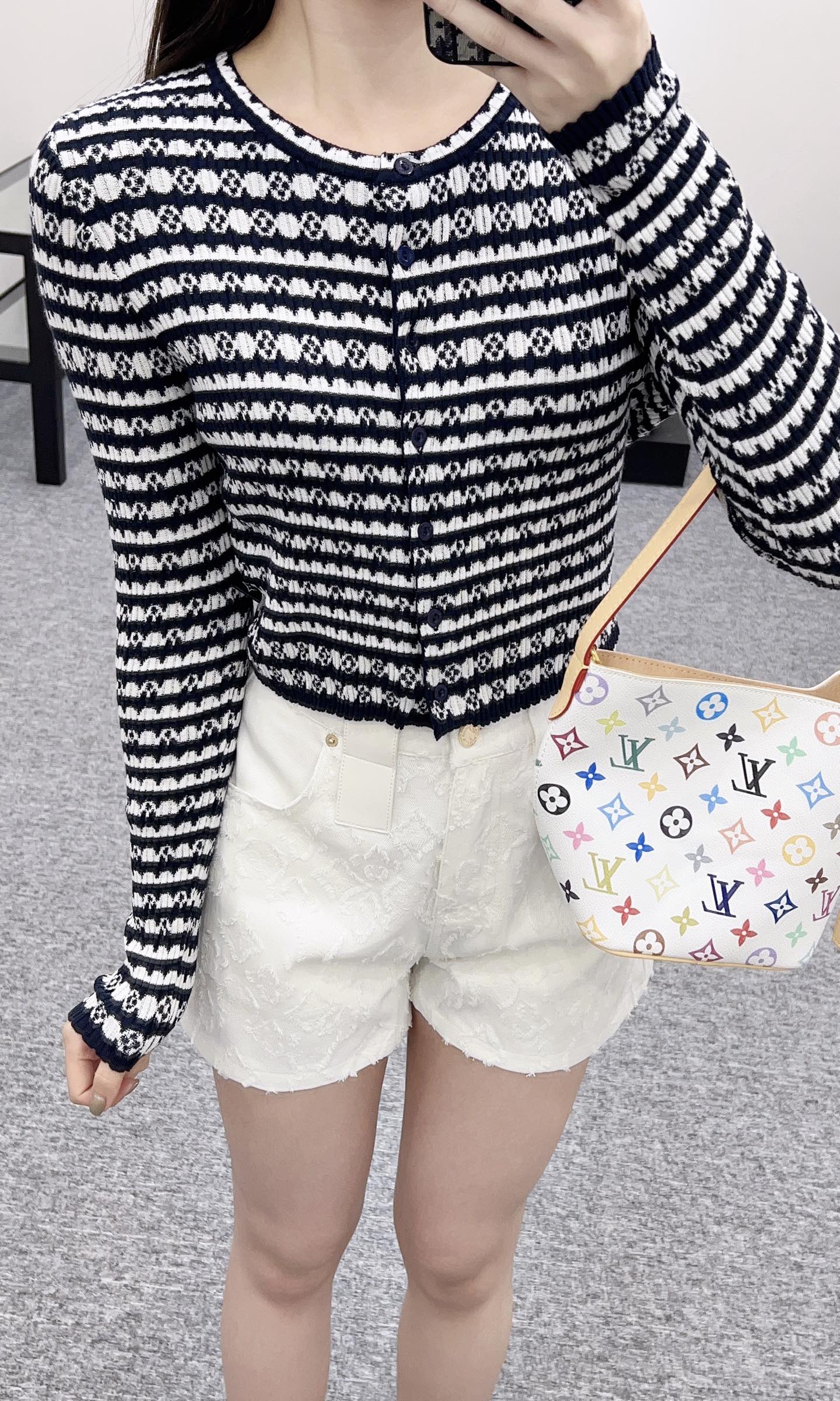 L 2025 new products Knitted cardigan